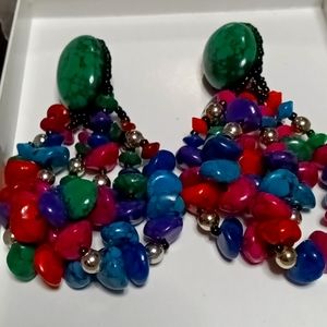 LOVELY CAB BEADED DANGLING PIERCE EARRINGS